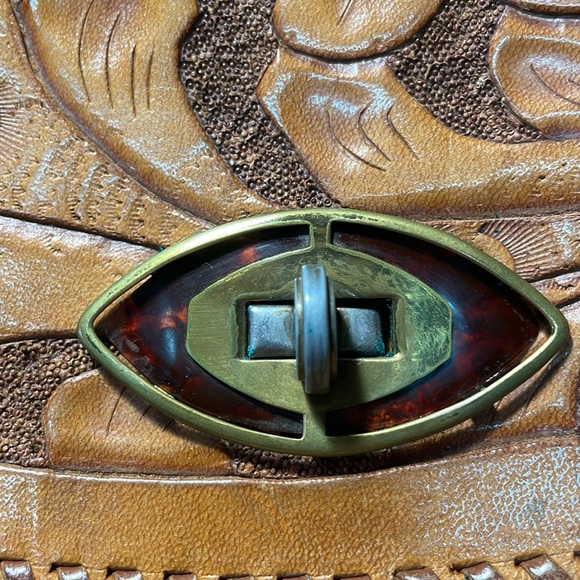 Vintage Floral Tooled Leather Purse - Picture 7 of 16